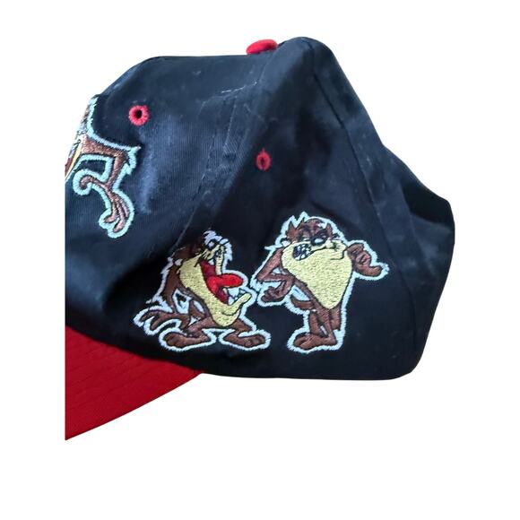 Vintage 90s Tasmanian Devil black and red baseball cap - Picture 2 of 8